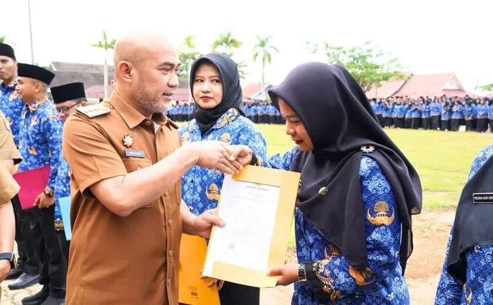 Bupati Bungo Dedy Putra Kukuhkan 988 PPPK Bungo.