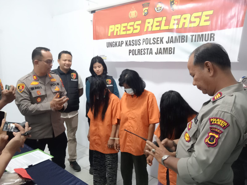 Komplotan Emak-Emak Copet di Pasar Talang Banjar Jambi Terancam 7 Tahun Penjara