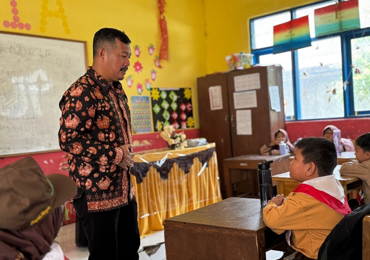 Program Makanan Bergizi Gratis Mulai Jalan di Kerinci, Bupati Monadi Lakukan Launching Perdana