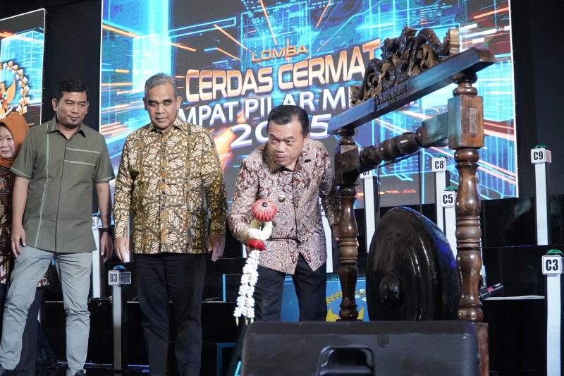 Gubernur Al Haris Dampingi Ketua MPR RI Buka Lomba Cerdas Cermat 4 Pilar Kebangsaan