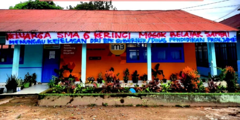 Siswa dan Guru SMAN 6 Kerinci Kompak Mogok Belajar, Ini Sebabnya...