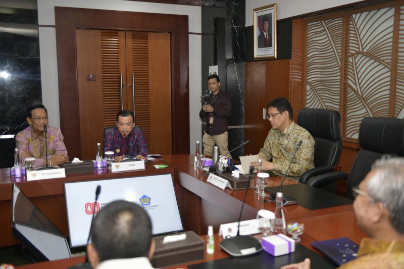 Temui Menkeu Purbaya, Gubernur Al Haris Sampaikan Keluhan Daerah Terkait Penurunan TKD