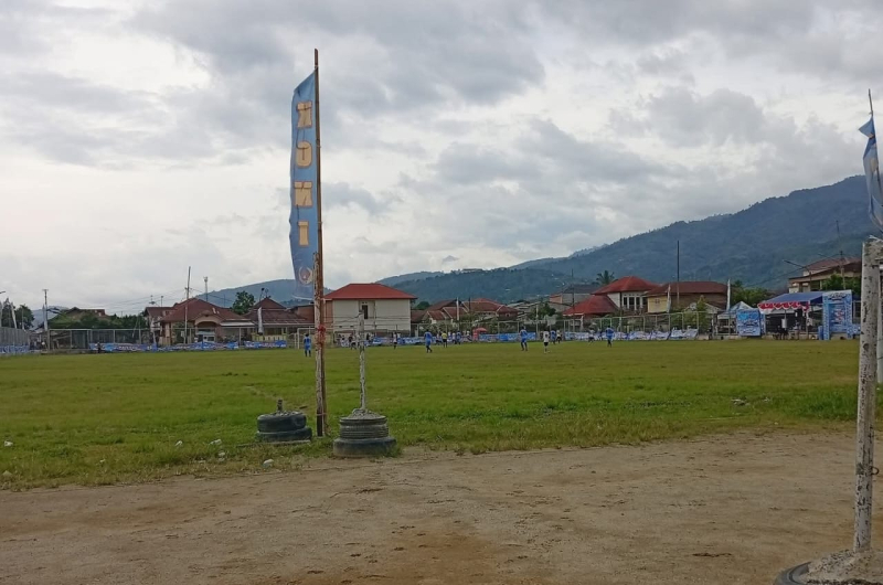 Dinilai tak Layak, Lapangan Sepak Bola Turnamen Bupati Cup Siulak Panjang Dikeluhkan