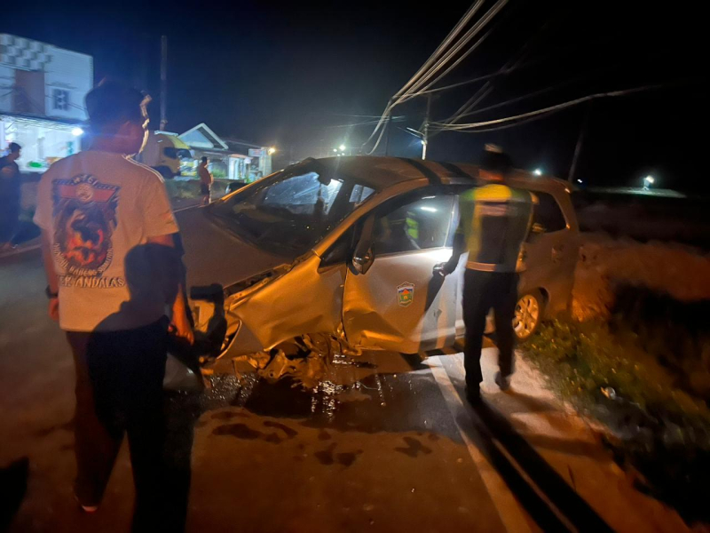 Mobnas Dikendarai Kadis Pariwisata Sungai Penuh Kecelakaan, Dua Penumpang Luka-luka