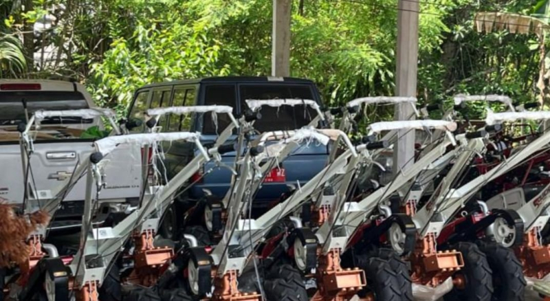 Petani Di Kabupaten Tebo Dapat Tambahan Traktor Dan Mesin Air Senilai Rp 3,7 Milyar