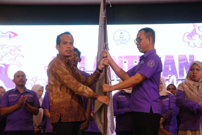 Resmi Dilantik, Gubernur Berharap Ika UNH Memperkuat Peranan Dalam Menciptakan Inovasi Baru 