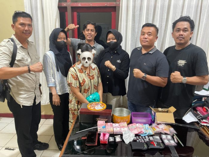IRT di Bungo Ditangkap Beserta Sabu Seberat 18 Gram dan Uang Puluhan Juta