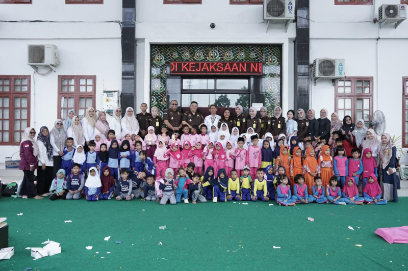 Peringati HAKORDIA, Kejari Batang Hari Gelar Pelayanan Masyarakat