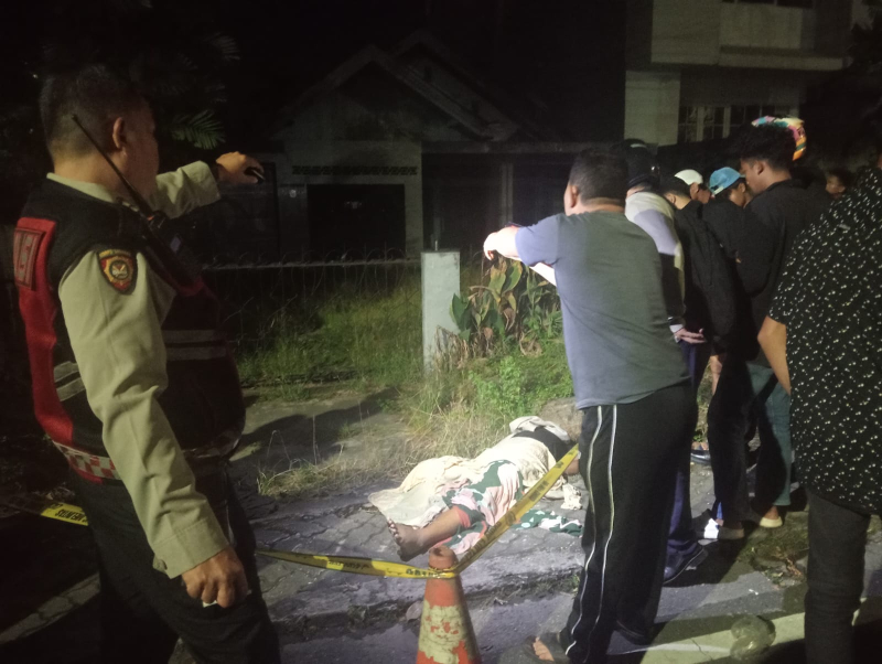 Penemuan Mayat Laki-laki Tanpa Identitas di Pinggir Jalan