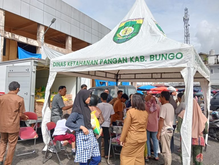 Pangan Murah Jelang Nataru TPID Bungo Diserbu Warga