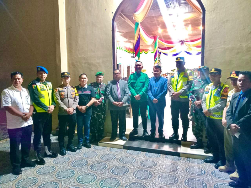 Pastikan Ibadah Natal Aman, Bupati Hurmin dan Kapolres Sarolangun Naik Motor Kunjungi Gereja