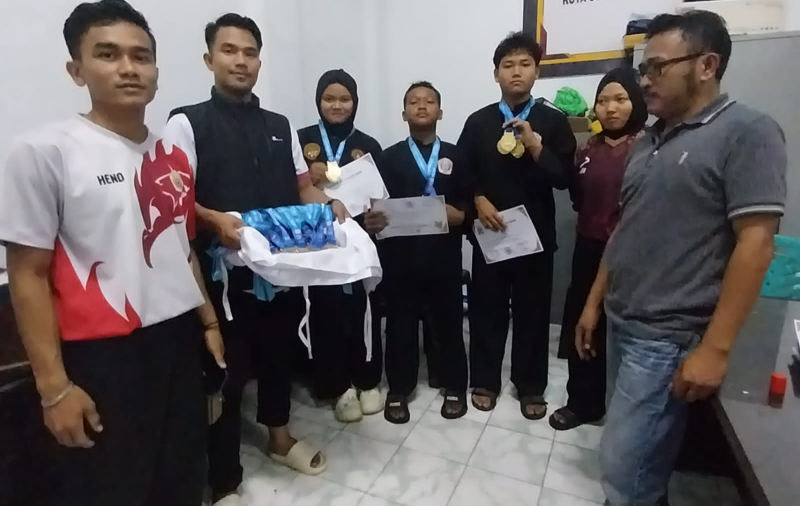 Atlet Pencak Silat Sungai Penuh Akhirnya Terima Medali, KONI Pastikan Masalah Clear