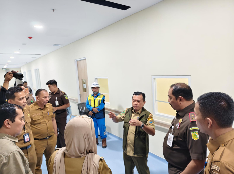 Tinjau RS Adhyaksa, Al Haris Pastikan Dermaga Apung Dibangun Tahun 2026, Kajati : Operasional Tunggu Instruksi Pusat