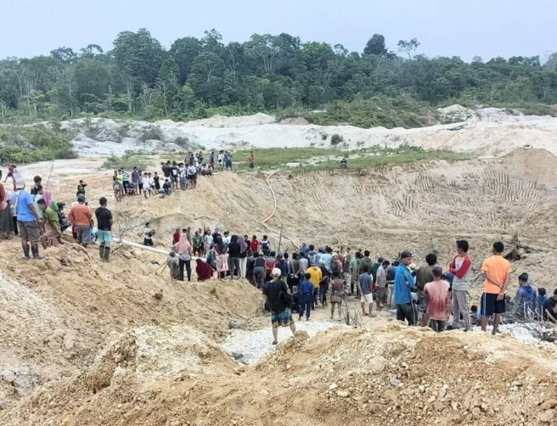 TRAGIS! Tertimbun Longsor Saat Cari Emas, Delapan Pekerja PETI di Sarolangun Meninggal Dunia 