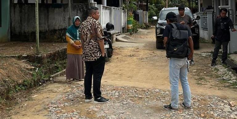 Tepati Janji, Ketua DPRD Kota Jambi Bangun Jalan untuk Almarhum Raffi, Warga Haru