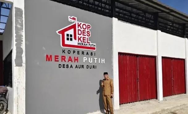 Progres 82 Persen, Wakil Wali Kota Sungai Penuh Tinjau Pembangunan Gudang KMP