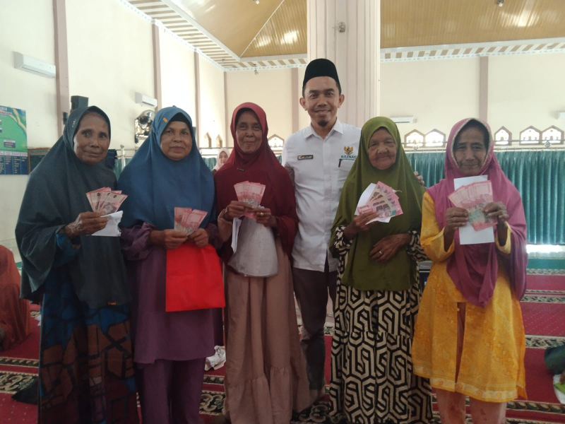 Baznas Batang Hari Salurkan Dana Zakat Rp2,2 Miliar ke 4.243 Mustahik, Iskandar : Dari Umat untuk Masyarakat