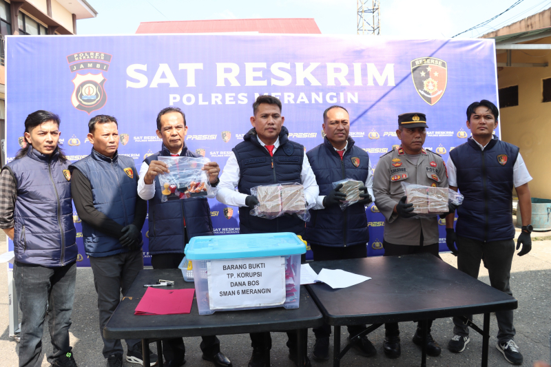 Korupsi Dana BOS SMA Negeri 6 Merangin Terungkap, 4 Orang Jadi Tersangka