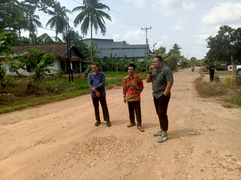 Jalan Rusak Picu Aksi Warga Talang Belido, PUPR Muaro Jambi Janjikan Perbaikan Bertahap