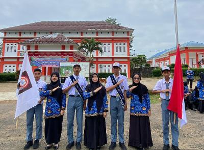 Terlihat siswa tingkat SMA yang telah mengikuti pendidikan di Sekolah Rakyat Rintisan Kabupaten Tanjabtim.